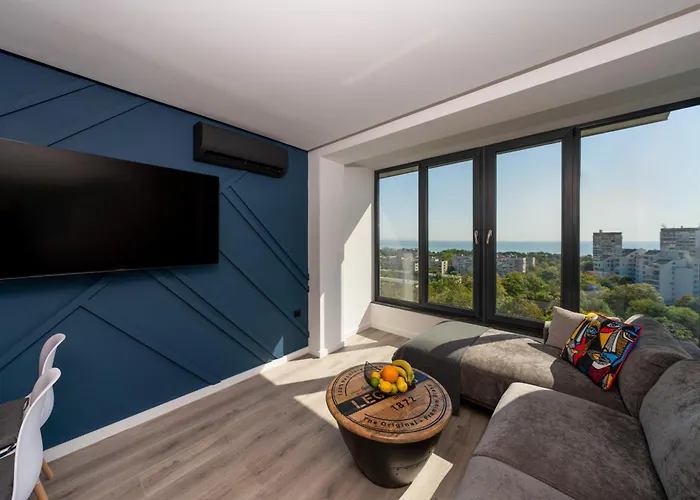 Lazur Sea View