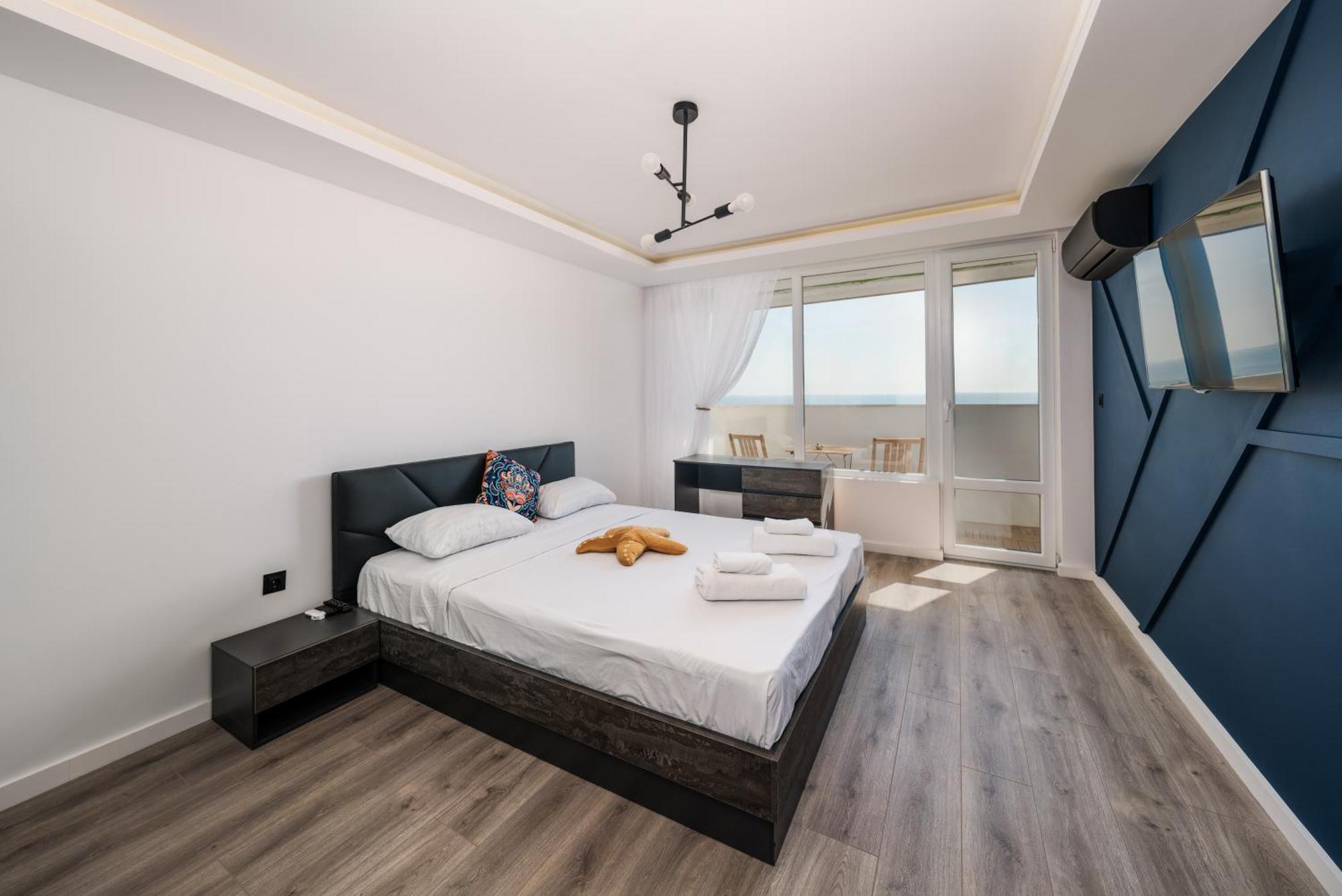 Lazur Sea View Apartment *