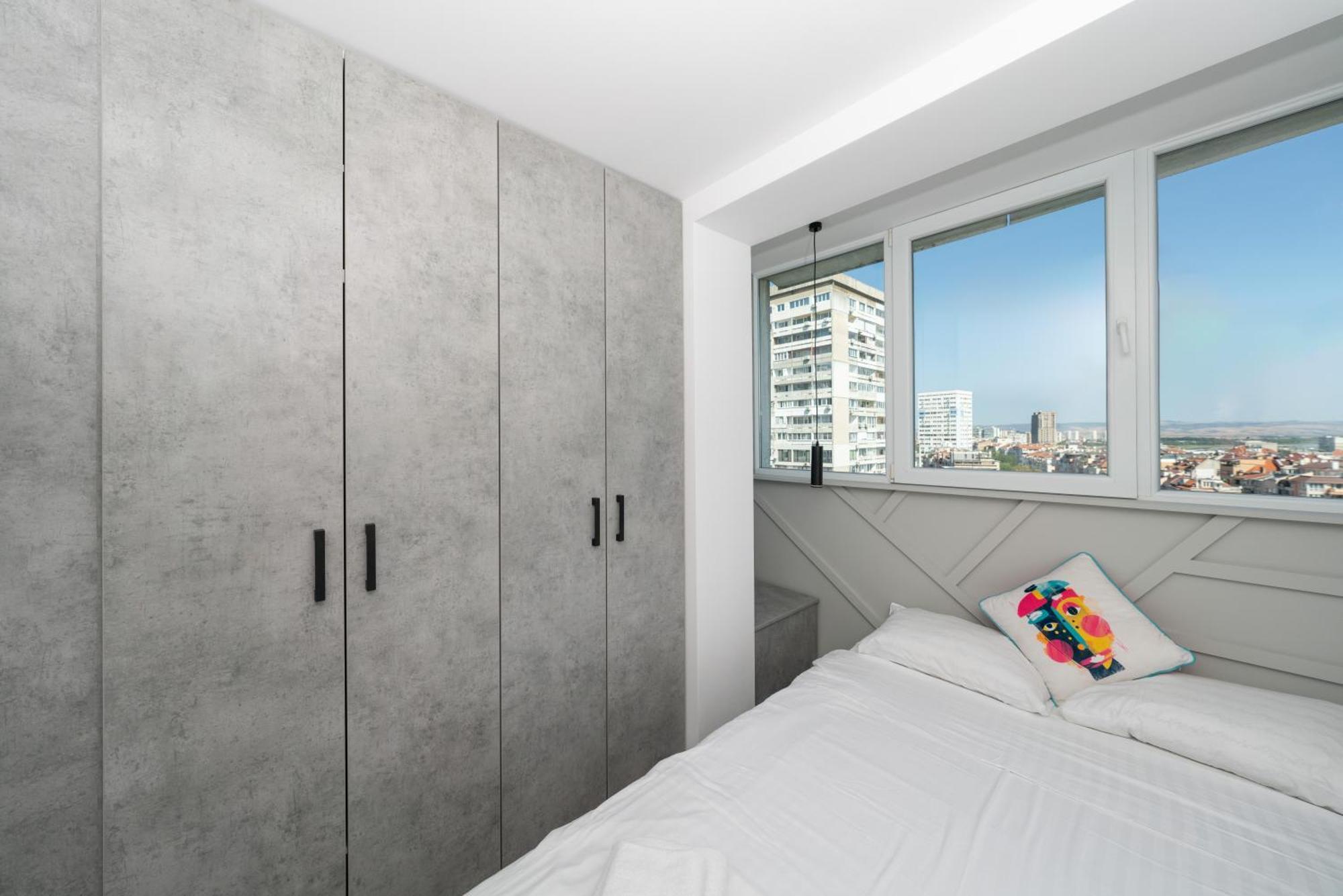 Lazur Sea View Apartment *